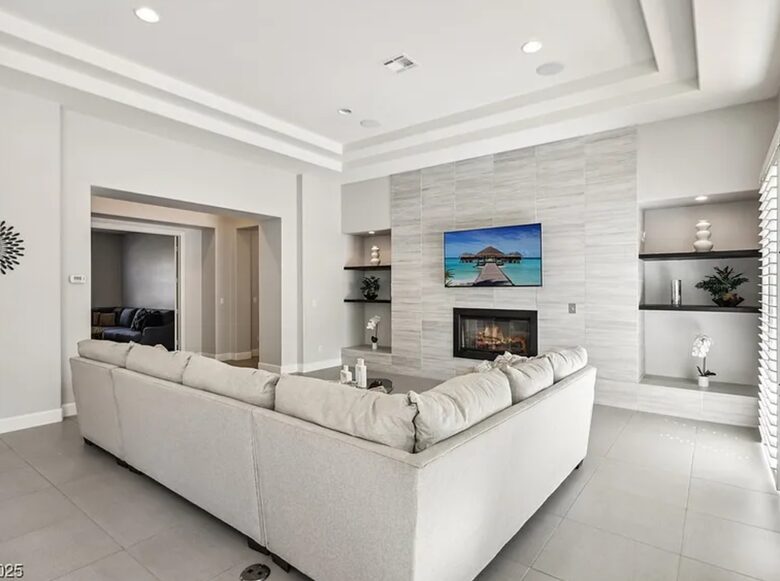 Private Modern Retreat 15 minutes to Las Vegas strip in Henderson - Henderson, Nevada