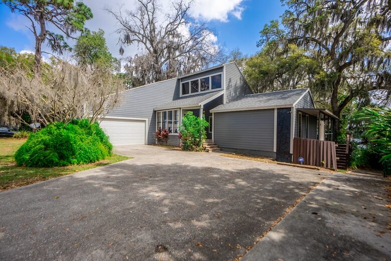 Relaxed Riverside Home with Private Dock and Balcony - Tampa, Florida