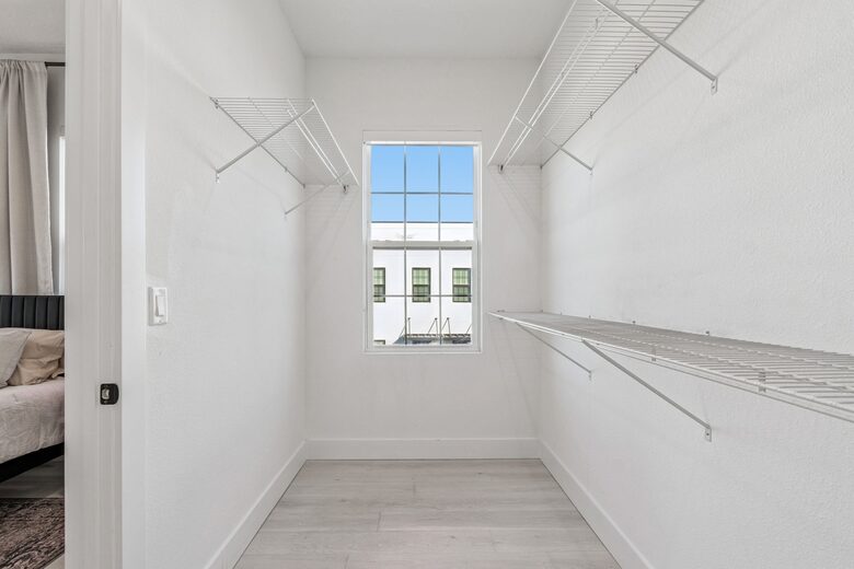 Warehouse Arts District Industrial Chic Townhome - St. Petersburg, Florida