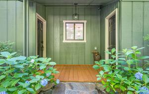 A Peaceful Mountain Getaway in the Heart of Lake Lure - Lake Lure, North Carolina