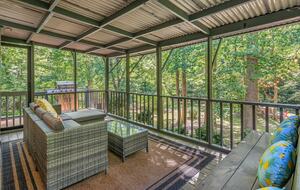 A Peaceful Mountain Getaway in the Heart of Lake Lure - Lake Lure, North Carolina