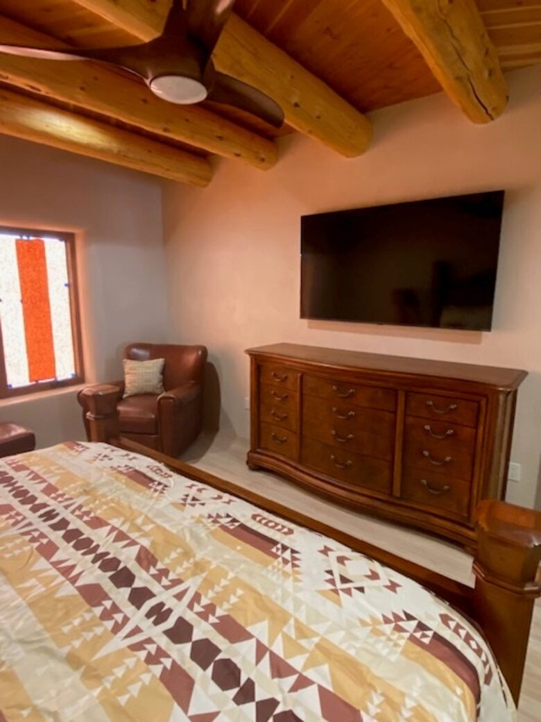 High Desert Adobe Escape Near Taos - El Prado, New Mexico