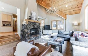 River Run Family Retreat Near Palisades Tahoe - Alpine Meadows, California