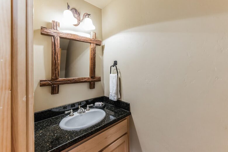 River Run Family Retreat Near Palisades Tahoe - Alpine Meadows, California