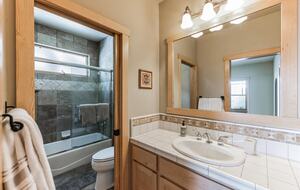 River Run Family Retreat Near Palisades Tahoe - Alpine Meadows, California