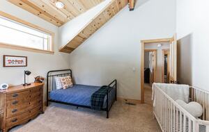 River Run Family Retreat Near Palisades Tahoe - Alpine Meadows, California