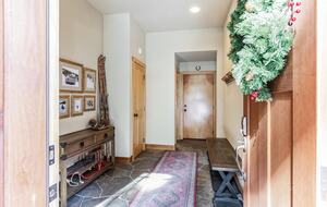 River Run Family Retreat Near Palisades Tahoe - Alpine Meadows, California