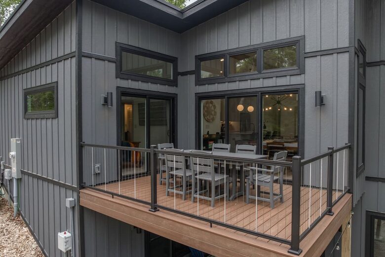 The Curated Treehouse | Private Hot Tub with Trail & Resort Access - Innsbrook, Missouri