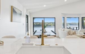 A Luxe Lakefront Escape Above Tim’s Ford - Winchester, Tennessee