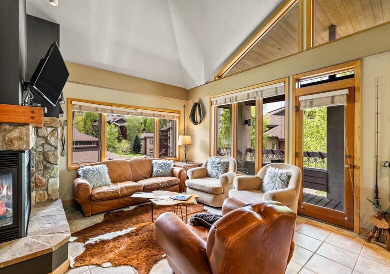 Spacious Trappeur’s Lodge Retreat Near Steamboat Base Area - Steamboat Springs, Colorado