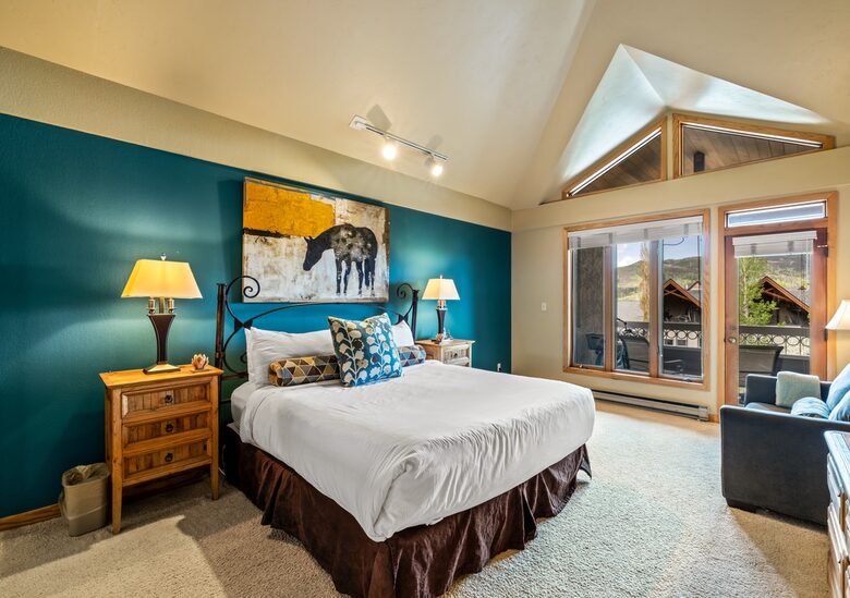 Spacious Trappeur’s Lodge Retreat Near Steamboat Base Area - Steamboat Springs, Colorado