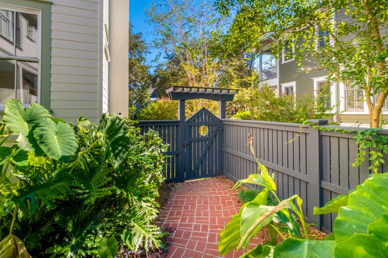 Coastal Luxury Home in the Heart of Daniel Island - Daniel Island, South Carolina