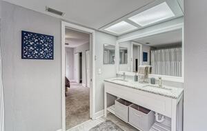 Relaxed Riverside Home with Private Dock and Balcony - Tampa, Florida