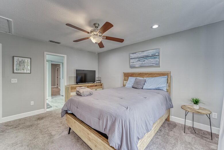 Relaxed Riverside Home with Private Dock and Balcony - Tampa, Florida