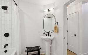 A Luxe Lakefront Escape Above Tim’s Ford - Winchester, Tennessee
