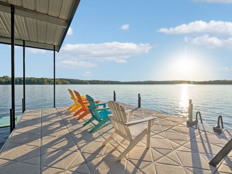 A Luxe Lakefront Escape Above Tim’s Ford - Winchester, Tennessee