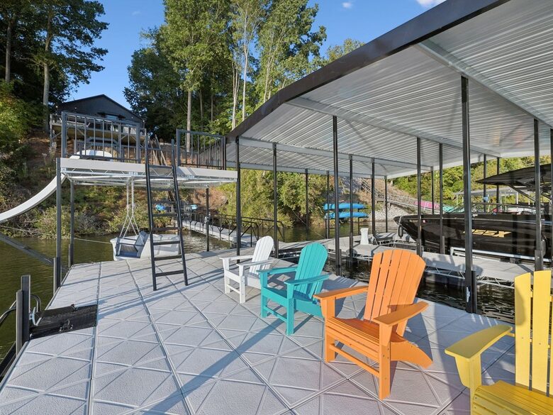 A Luxe Lakefront Escape Above Tim’s Ford - Winchester, Tennessee