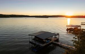 A Luxe Lakefront Escape Above Tim’s Ford - Winchester, Tennessee