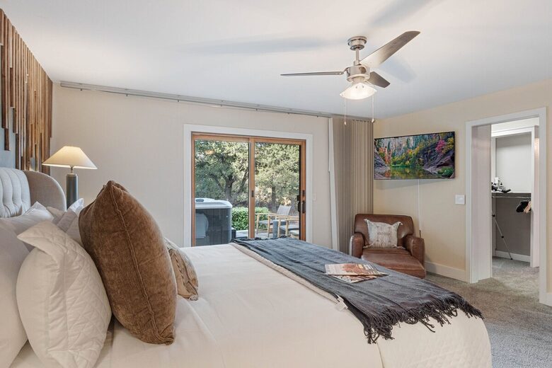 Red Rock Wellness Retreat with Private Guest House - Sedona, Arizona