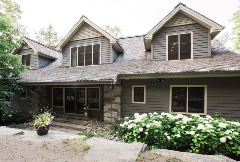 Lakehouse Retreat at Haliburton Highlands - Haliburton, Canada