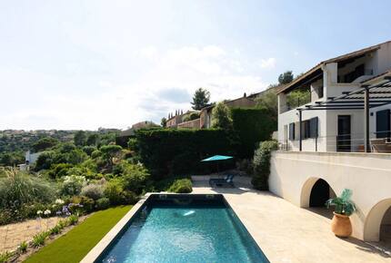 Sea-View Villa Above the Gulf of Saint-Tropez - Les Issambres, France