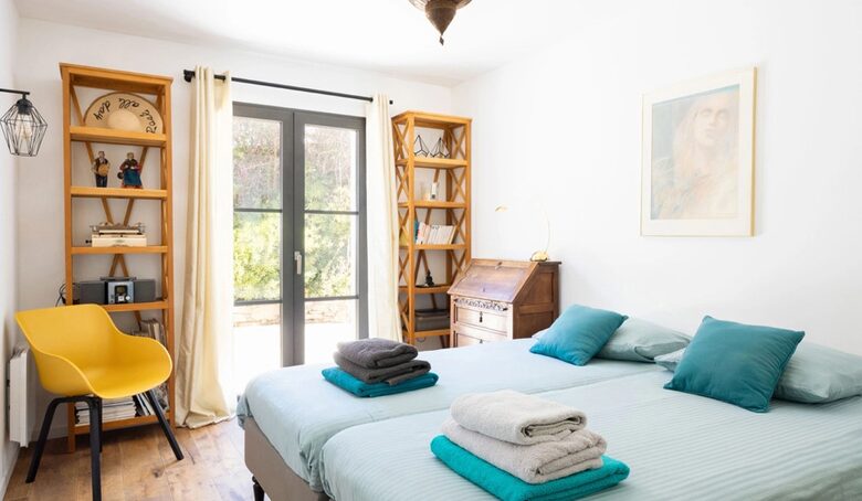 Sea-View Villa Above the Gulf of Saint-Tropez - Les Issambres, France