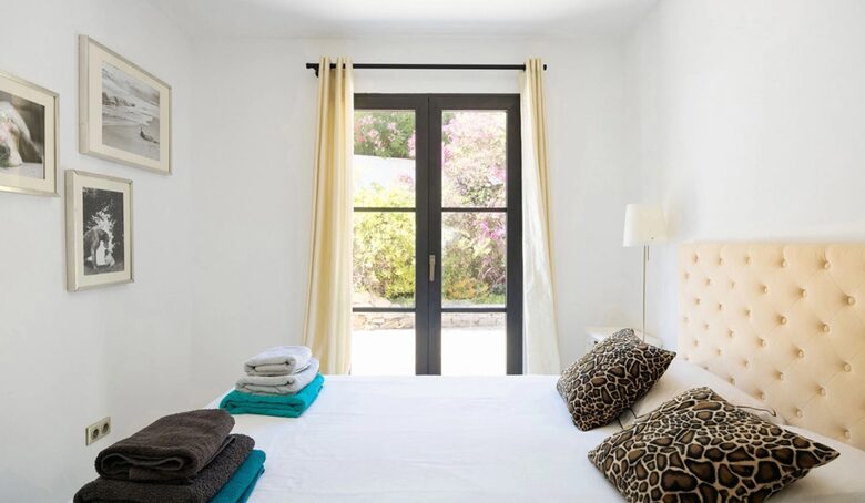 Sea-View Villa Above the Gulf of Saint-Tropez - Les Issambres, France