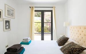 Sea-View Villa Above the Gulf of Saint-Tropez - Les Issambres, France
