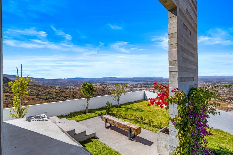 Front-Row Panorama over San Miguel - San Miguel de Allende, Mexico