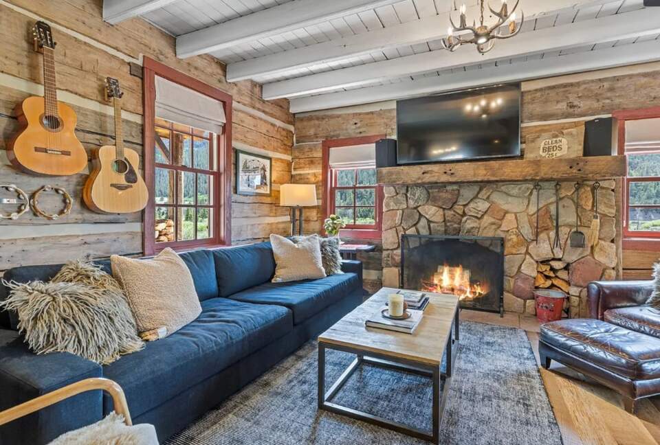 Historic Riverside Mountain Cabin on Five Private Alpine Acres - Alma, Colorado