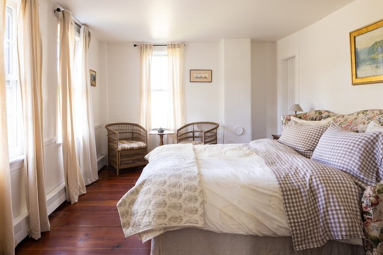 1792 Vermont Farmhouse Escape - Westminster, Vermont