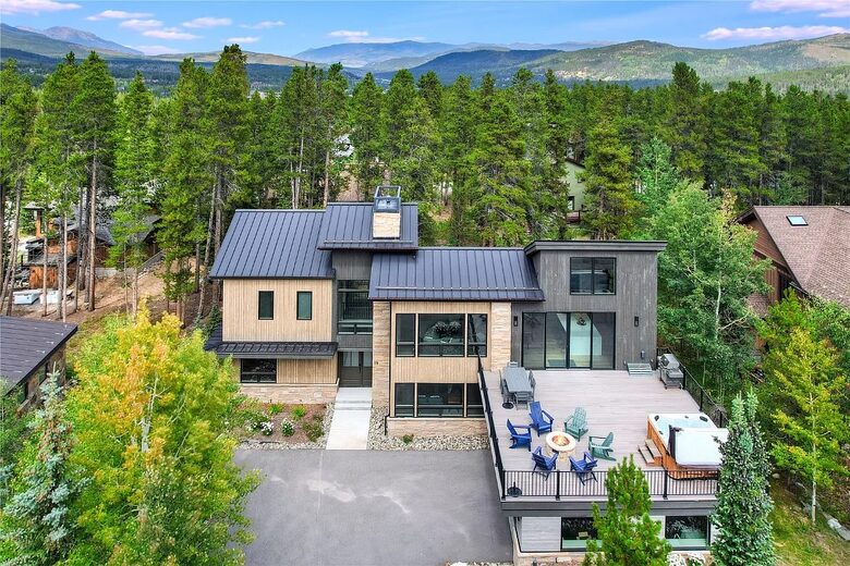 Slope-Side Breckenridge Designer Escape - Breckenridge, Colorado
