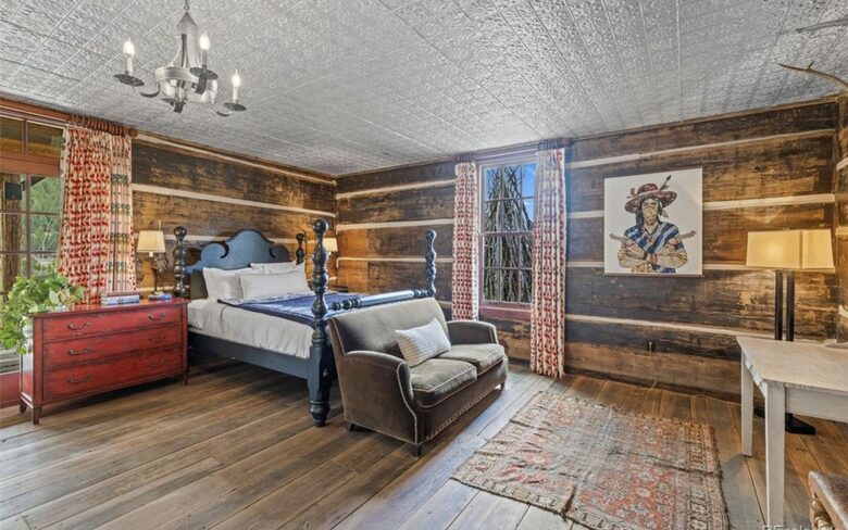 Historic Riverside Mountain Cabin on Five Private Alpine Acres - Alma, Colorado