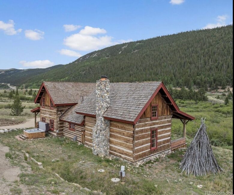 Historic Riverside Mountain Cabin on Five Private Alpine Acres - Alma, Colorado