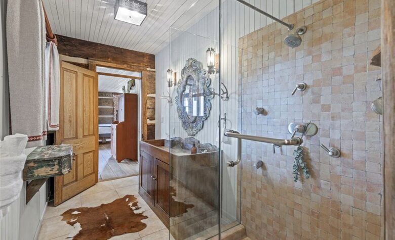 Historic Riverside Mountain Cabin on Five Private Alpine Acres - Alma, Colorado