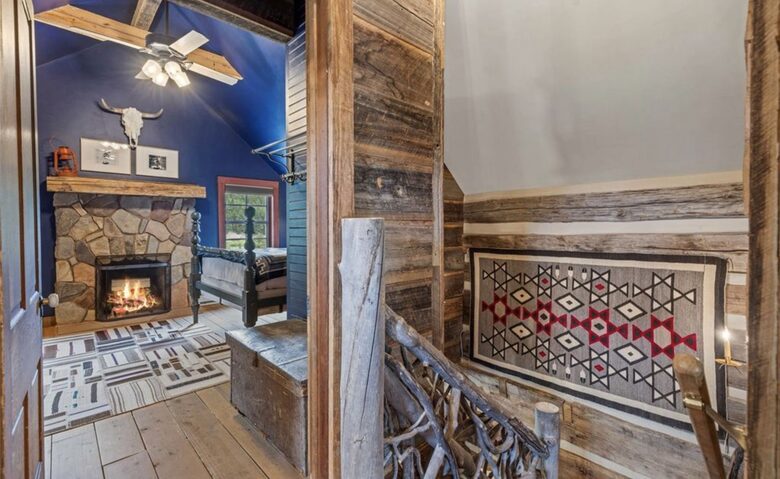 Historic Riverside Mountain Cabin on Five Private Alpine Acres - Alma, Colorado