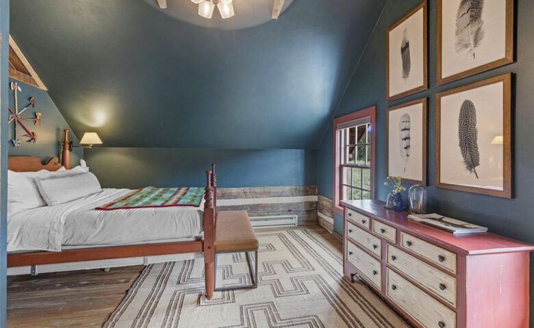 Historic Riverside Mountain Cabin on Five Private Alpine Acres - Alma, Colorado