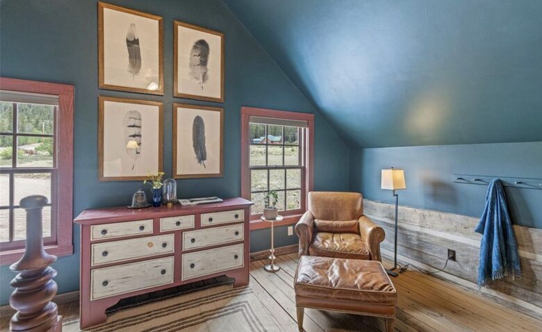 Historic Riverside Mountain Cabin on Five Private Alpine Acres - Alma, Colorado
