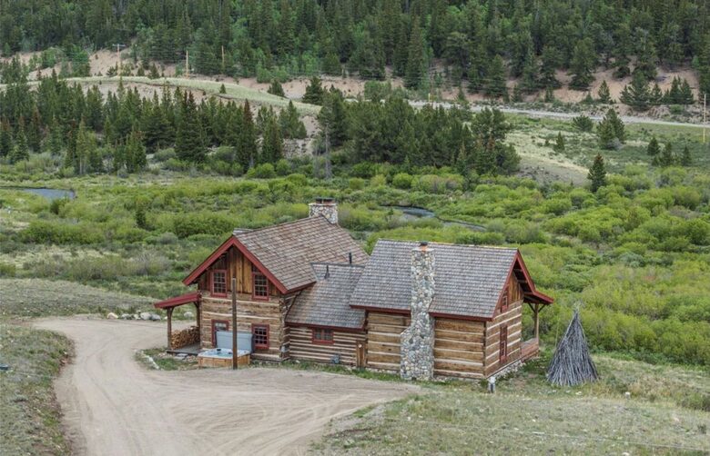 Historic Riverside Mountain Cabin on Five Private Alpine Acres - Alma, Colorado