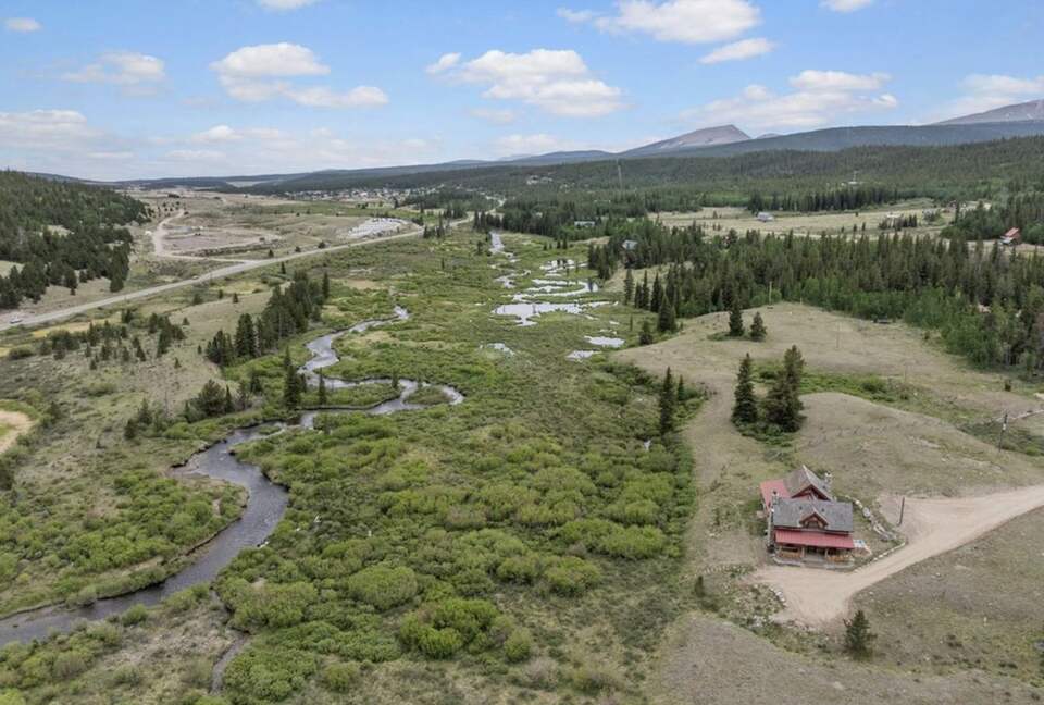 Historic Riverside Mountain Cabin on Five Private Alpine Acres - Alma, Colorado