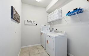 Ultimate Windsor Island Family Retreat with Private Pool & Game Rooms - Davenport, Florida