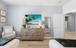 Ultimate Windsor Island Family Retreat with Private Pool & Game Rooms - Davenport, Florida
