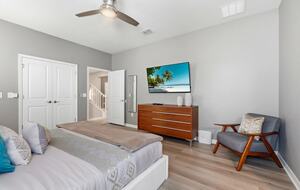 Ultimate Windsor Island Family Retreat with Private Pool & Game Rooms - Davenport, Florida