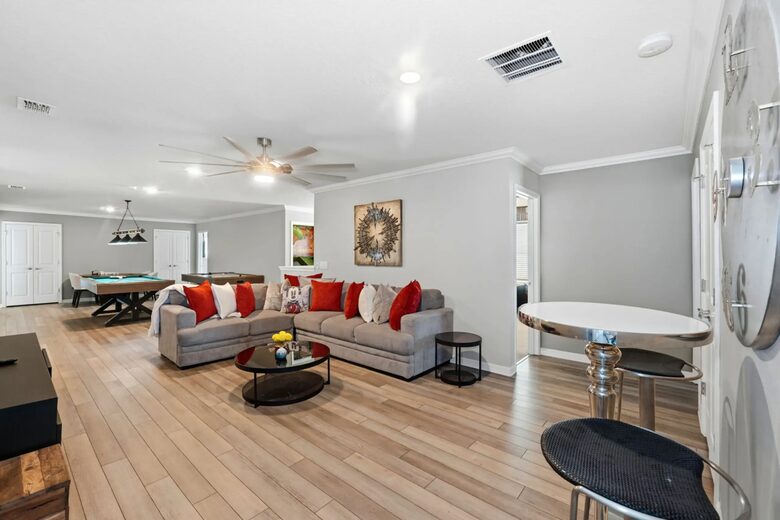 Ultimate Windsor Island Family Retreat with Private Pool & Game Rooms - Davenport, Florida