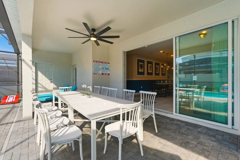 Ultimate Windsor Island Family Retreat with Private Pool & Game Rooms - Davenport, Florida