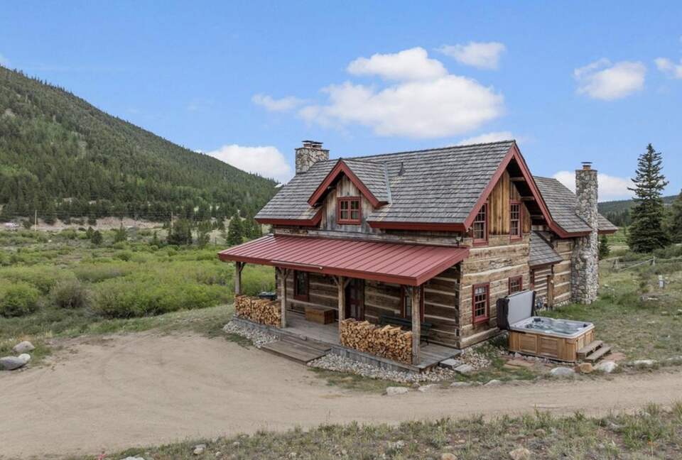 Historic Riverside Mountain Cabin on Five Private Alpine Acres - Alma, Colorado