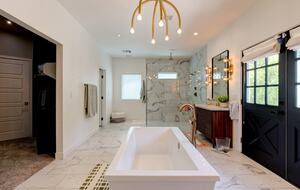 An Elevated Urban Escape in the Heart of Phoenix - Phoenix, Arizona