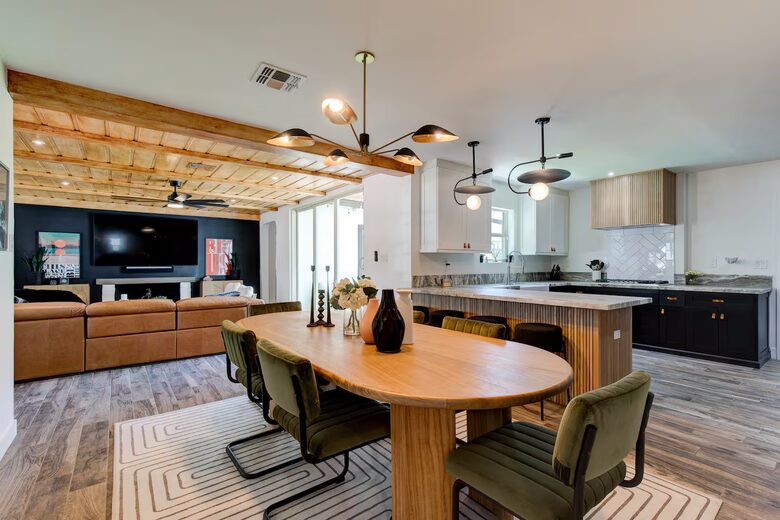 An Elevated Urban Escape in the Heart of Phoenix - Phoenix, Arizona