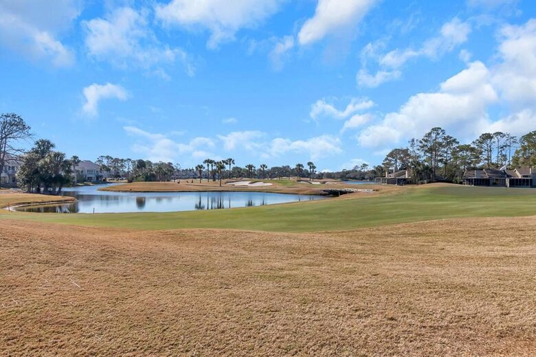 A Golf-Side Retreat in Sawgrass Country Club - Ponte Vedra Beach, Florida