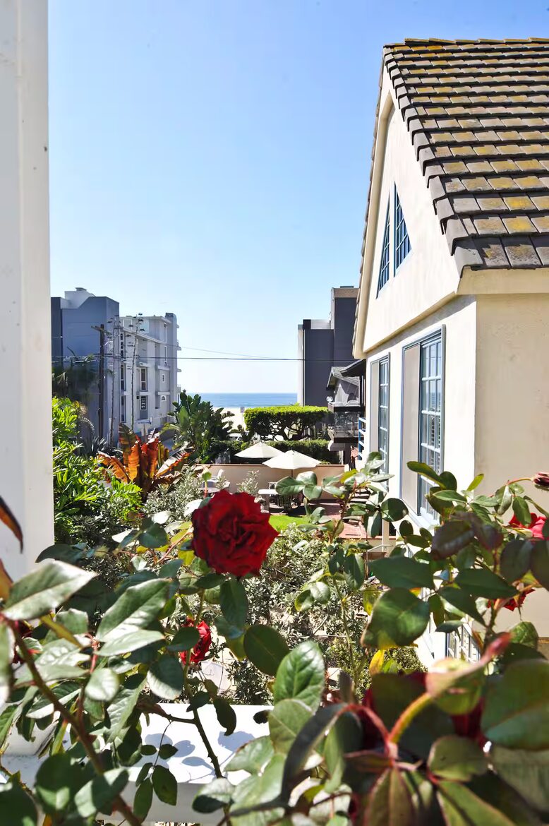 Steps-to-Beach Marina del Rey Home with Ocean-View Rooftop Living - Marina del Rey, California